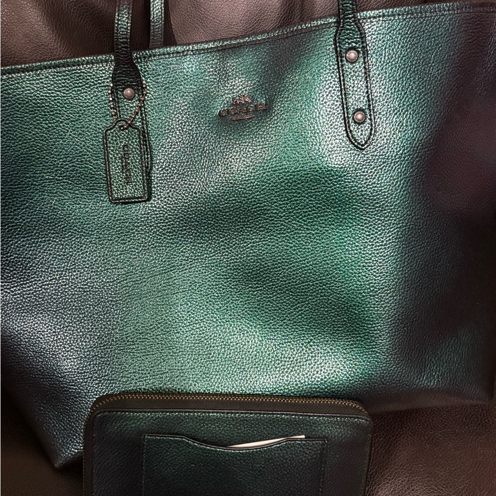 Coach oil slick Tote Bag with matching wallet! - Picture 2 of 5